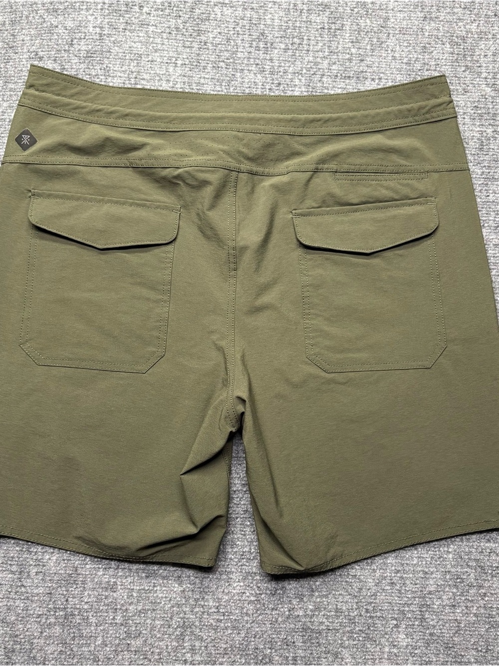 Roark Shorts Mens 34 Green Layover Trail 3.0 Hiking Traveling Hiker Outdoors - Picture 2 of 10